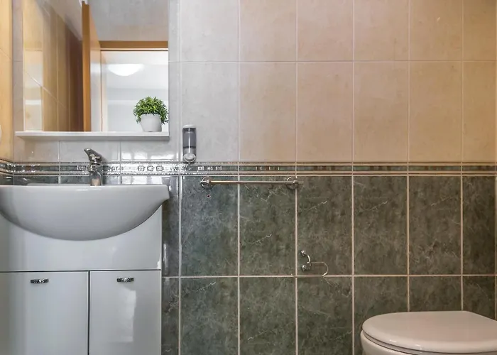 Vukovarska Ix Makarska